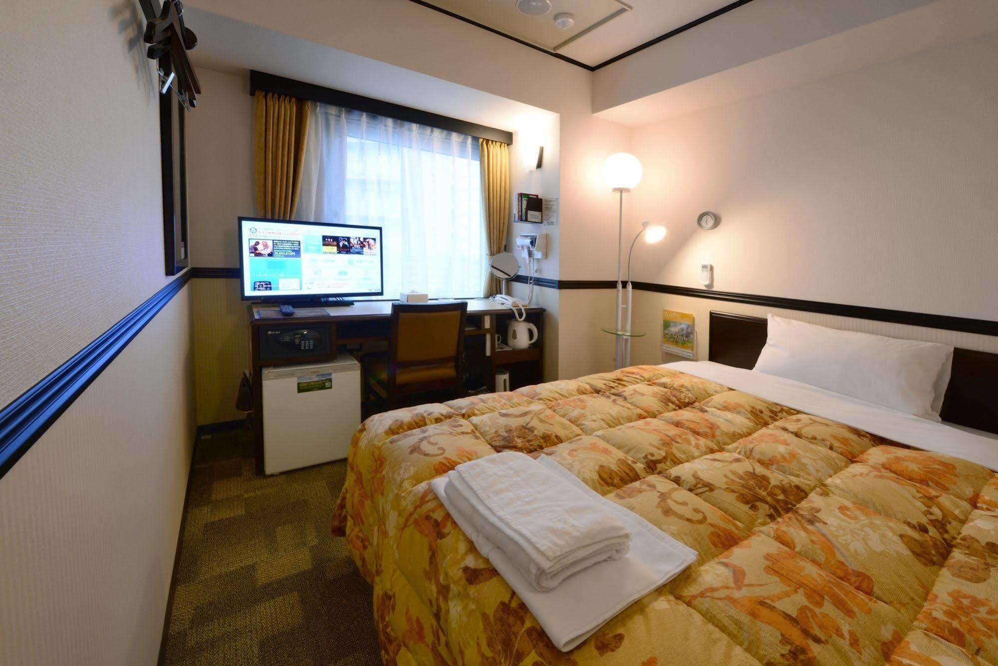 Toyoko Inn Aioi Eki Shinkansen Guchi Exterior photo